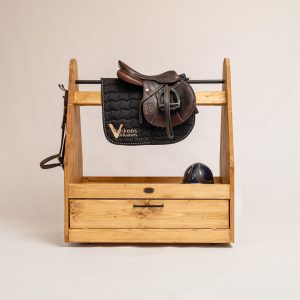 Zadelwagen groot, klep, mobiel, haakjes. Hoofdstel, helm, deken, zadel.